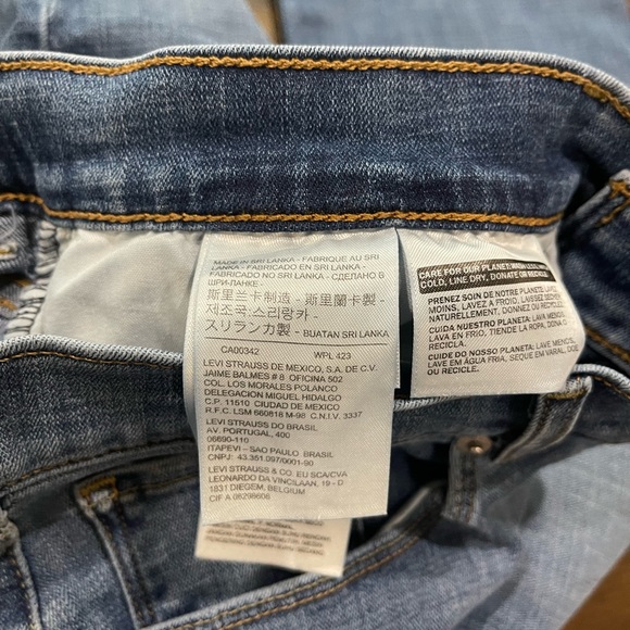 Levi Classic Boot Jeans - Picture 8 of 11